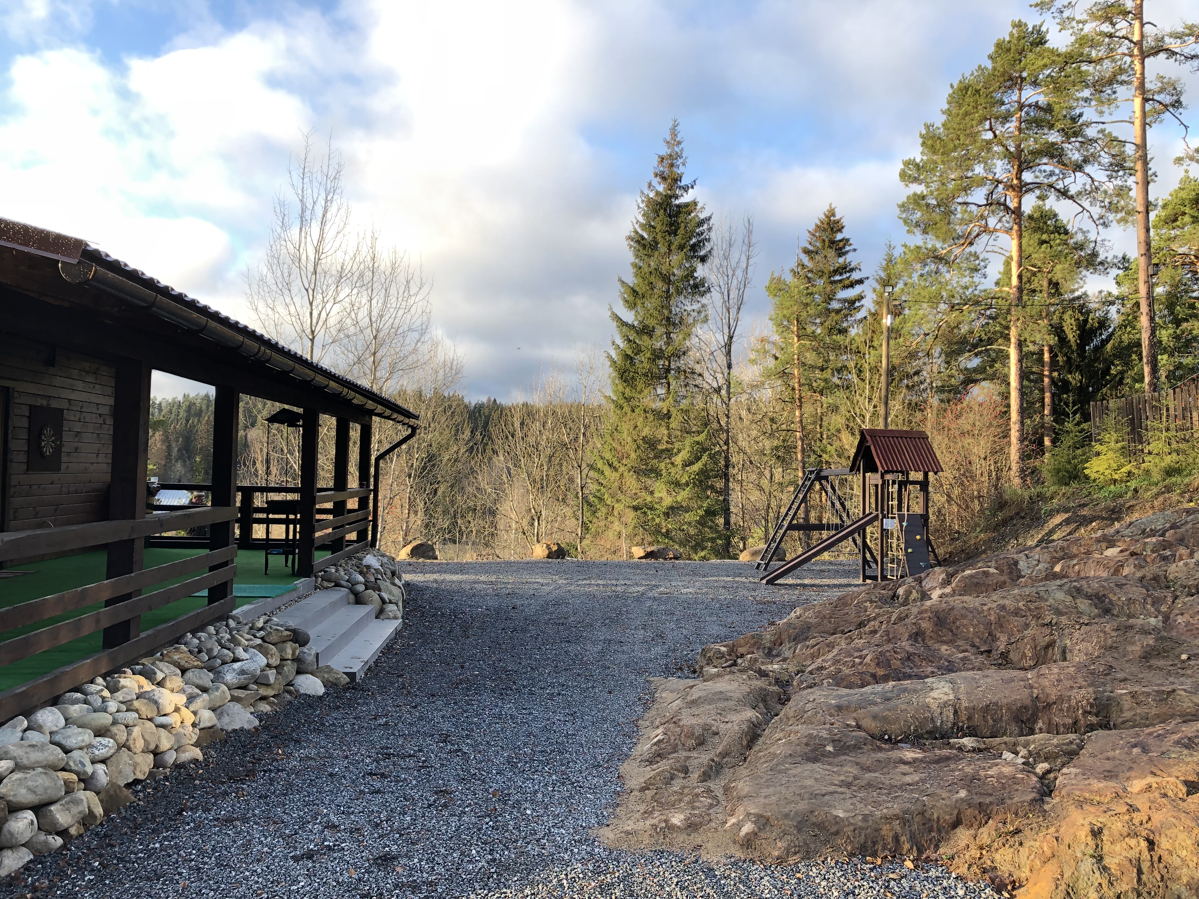 Фото Дом на скале