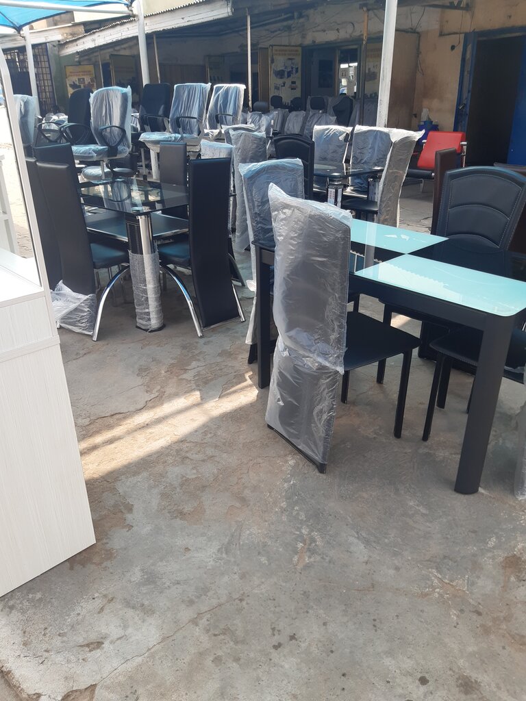 Furniture store Yepon Ventures, Accra, photo