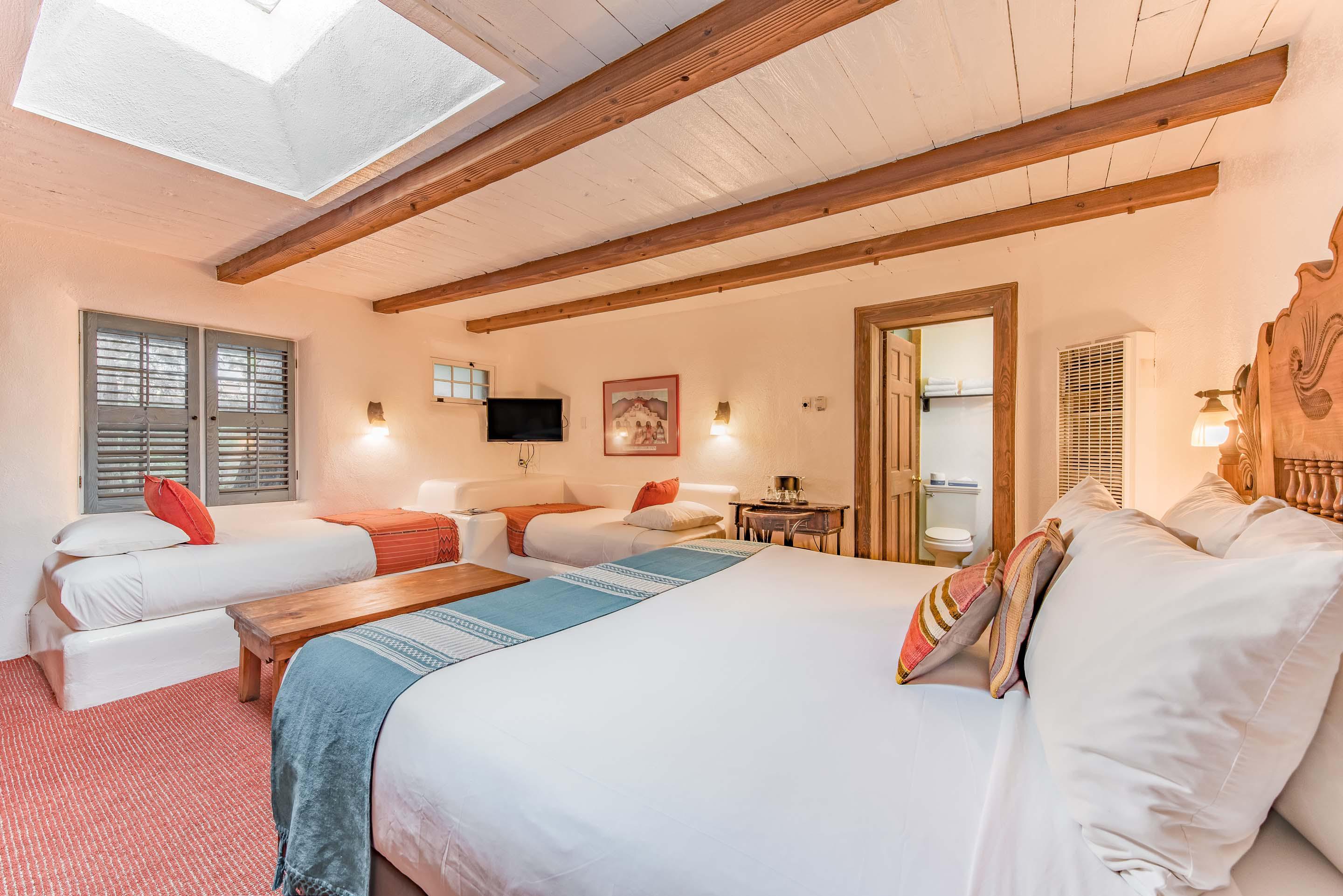 Фото The Historic Taos Inn