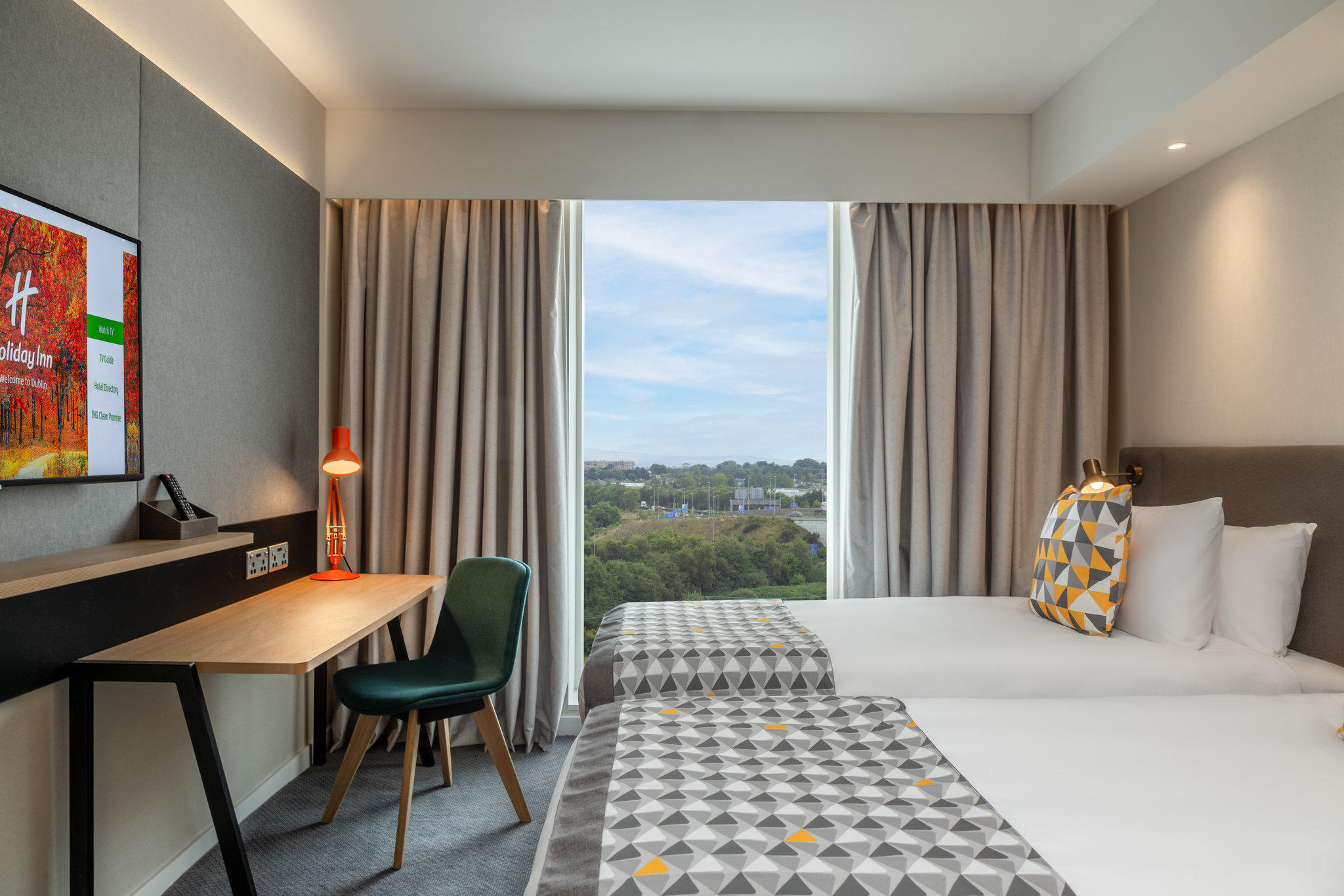 Фото 158242913888