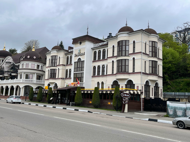 Фото отеля 2