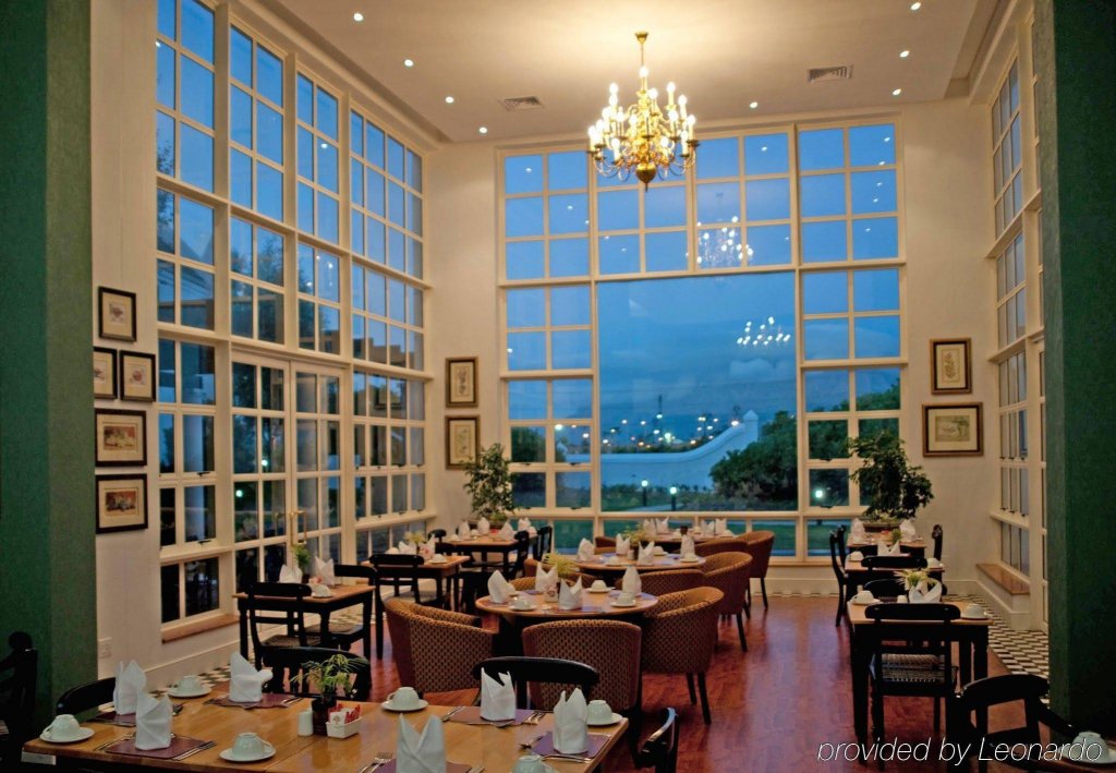 Фото City Lodge Hotel GrandWest