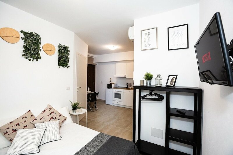 Апартаменты Home Hotel - Paruta 65 в Милане