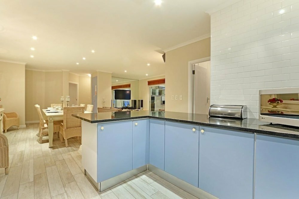 Hotel Neptune Isle 301 by HostAgents, Capetown, photo