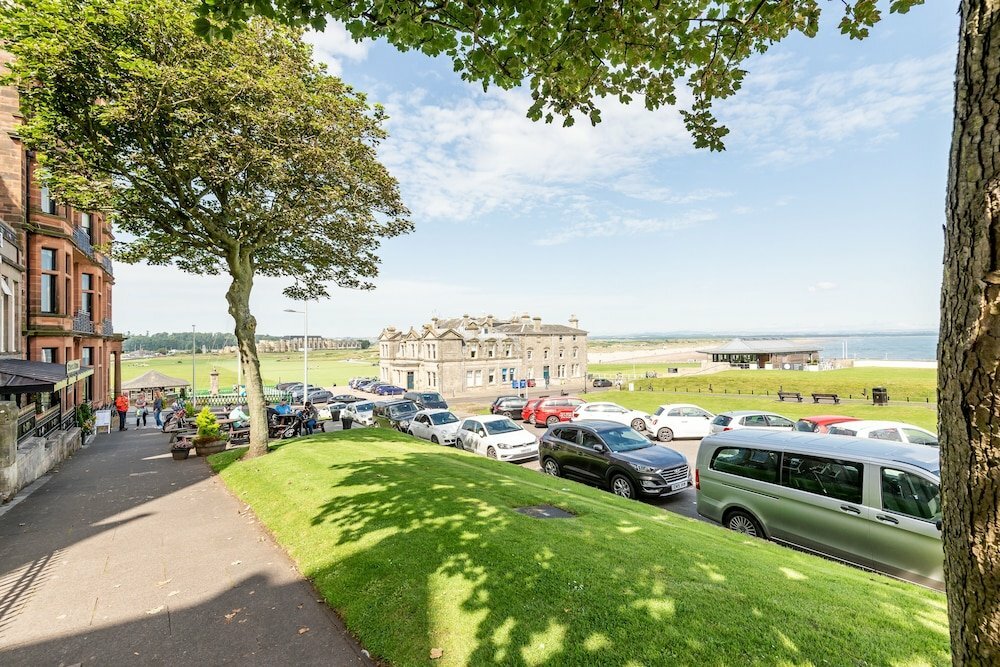 Hotel Spectacular Penthouse 100yds Old Course, St Andrews, photo