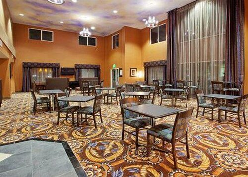 Гостиница Holiday Inn Express Hotel & Suites Sacramento Ne Cal Expo