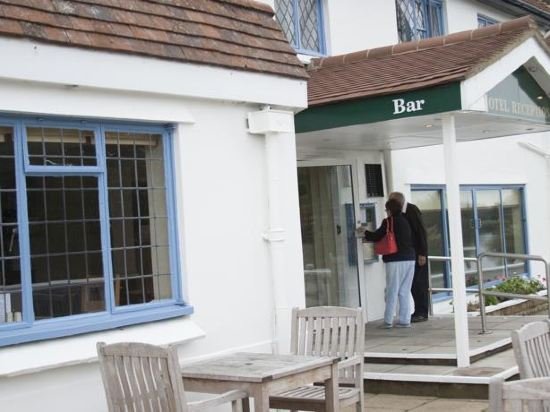 Фото Shillingford Bridge Hotel