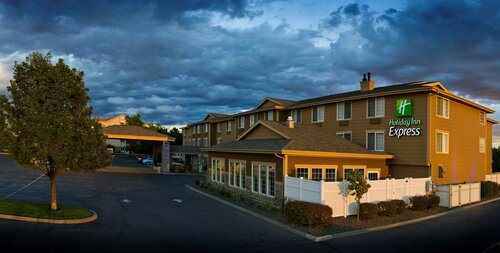 Внешний вид отеля Holiday Inn Express Walla Walla, an Ihg Hotel в Уолла-Уолле, фото 1