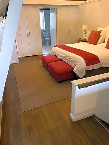 Фото Cotswold Guest House