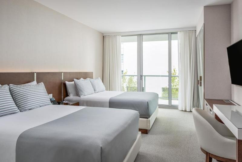 Фото The Altair Hotel Bay Harbor