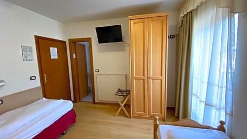 Фото Casteluce Hotel Funivie Pinzolo