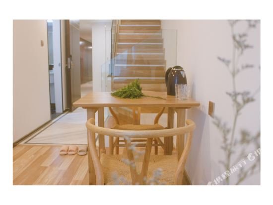 Фото The Roost Hotel