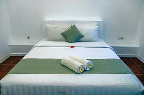 Фото Kuta Baru Hotel