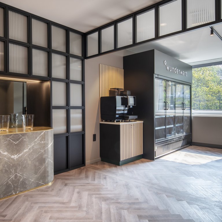 Фото DoubleTree by Hilton Brussels City