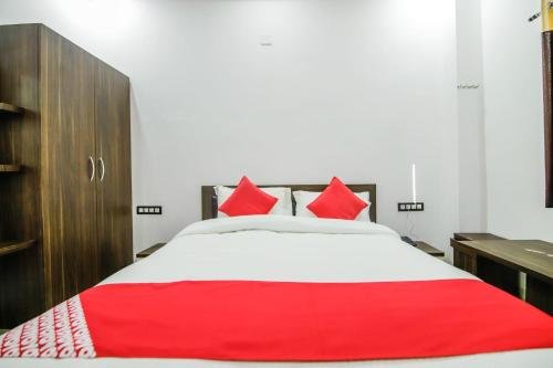 Фото Oyo 25084 Hotel Jai Hind