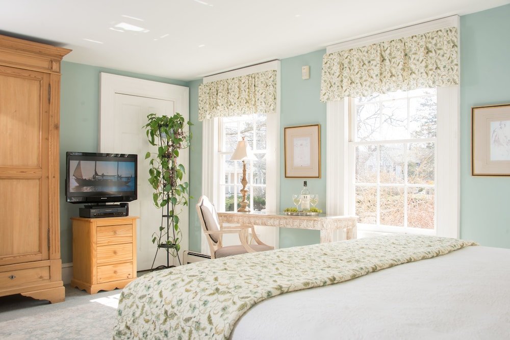 Фото Captain Farris House