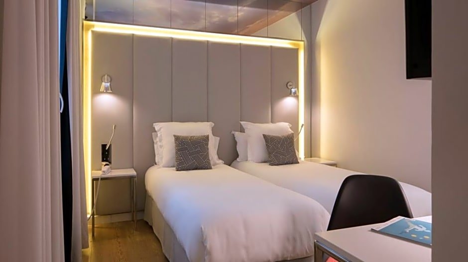 Фото Nouvel Hotel Eiffel