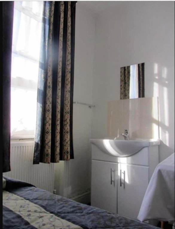 Фото Goodwood Hotel