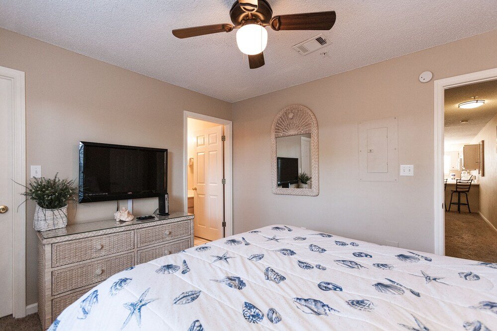 Фото 1st-Floor Condo Unit 113