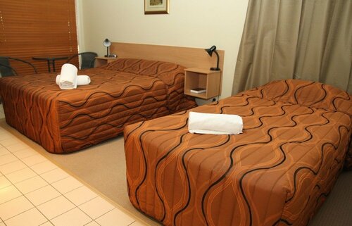 Гостиница Country Roads Motor Inn Gayndah Qld