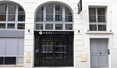Гостиница Niepce Paris Hotel, Curio Collection by Hilton в Париже