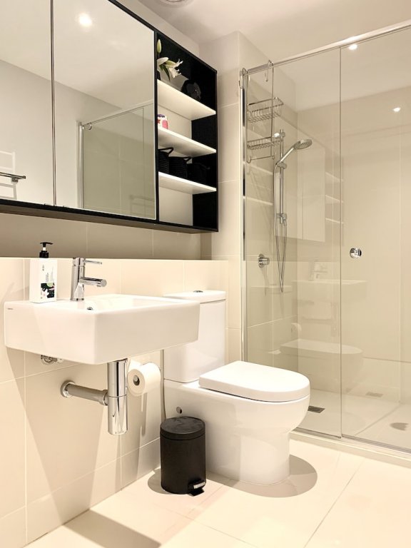 Фото ReadySet Apartments on Little Collins