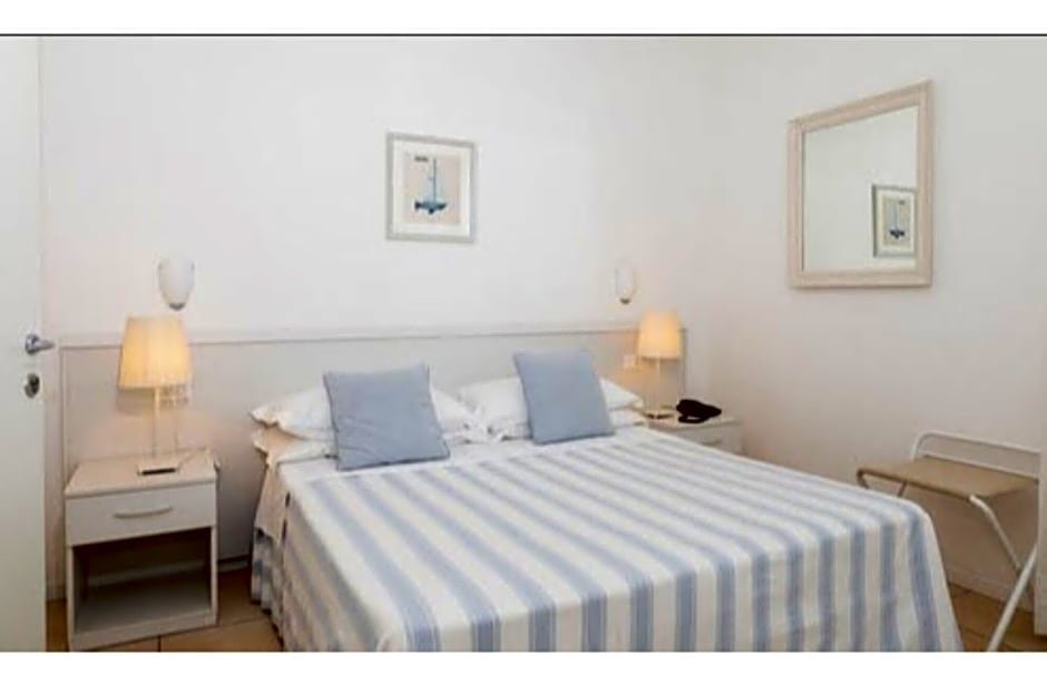 Фото Hotel Plaza Esplanade