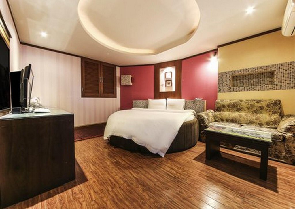 Фото Hotel With