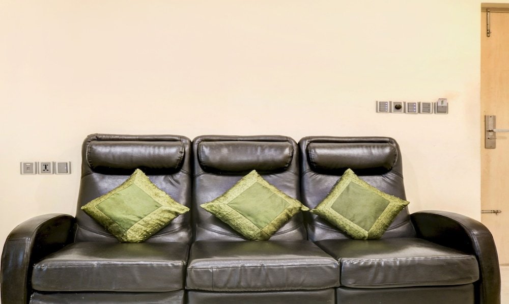 Фото Lazdana Hotel Bangalore