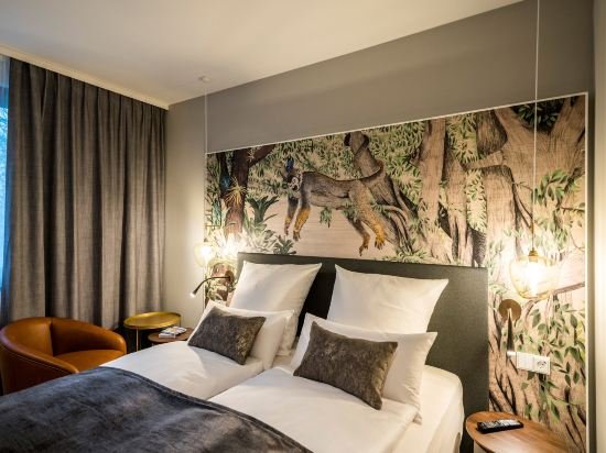 Фото Premier Inn Heidelberg City Bahnstadt Hotel