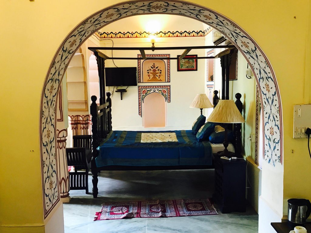 Фото Hotel Shahi Palace