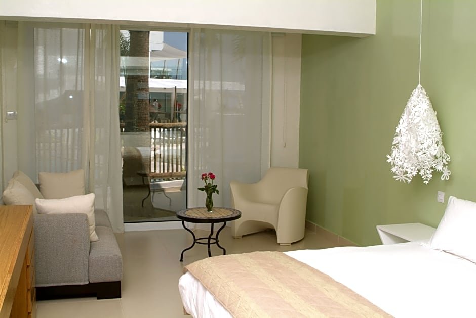 Фото Napa Mermaid Hotel & Suites