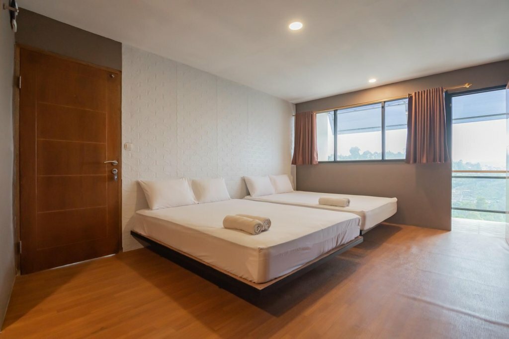 Hotel D'Valley View Lembang, West Java, photo