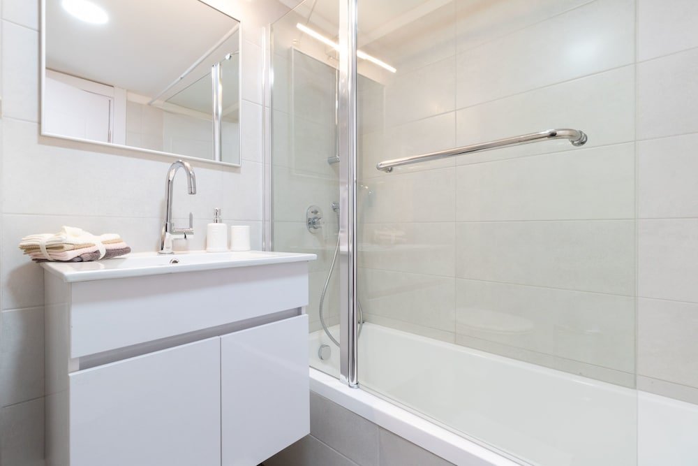 Фото King David Court