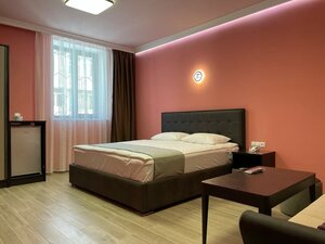 Central Hotel (Gyumri, Gortsaranain Lane, 65/1) ، فندق