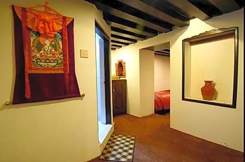 Фото Temple House