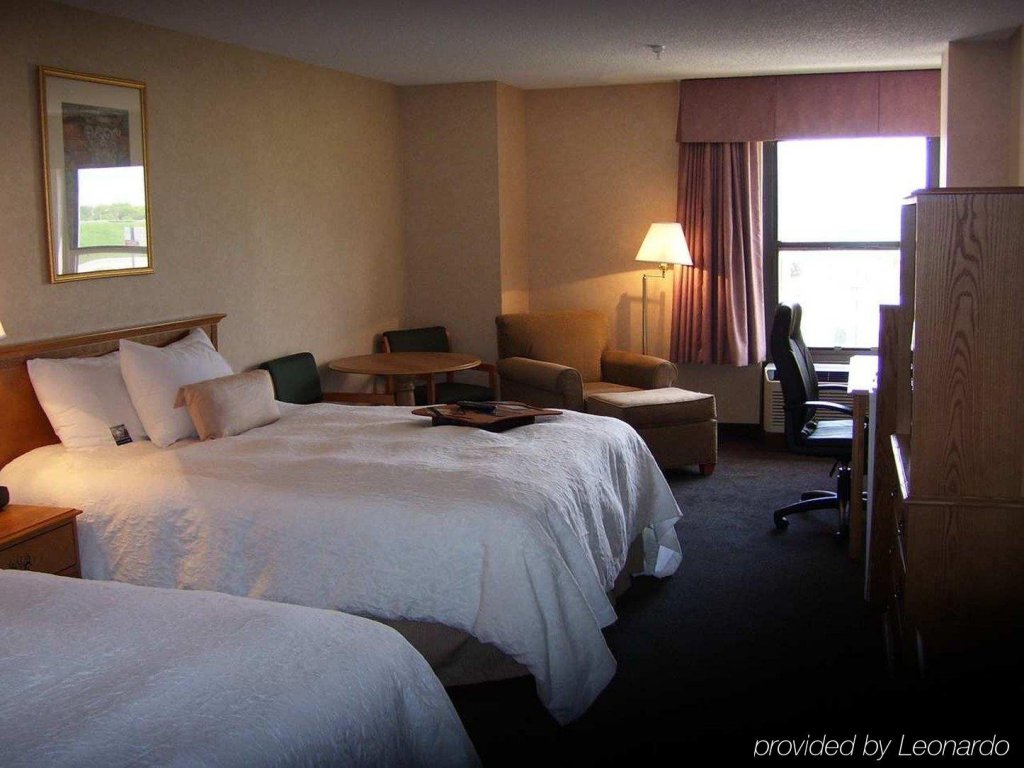 Фото Hampton Inn Salina