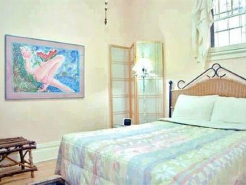 Гостиница Downtown Bed and Breakfast в Оттаве