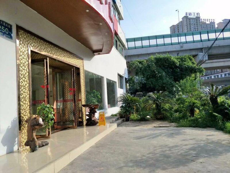 Гостиница Pai Hotels·Huaguoyuan Home Appliances Plaza Brt Yixiao Lijiao Station в Гуйяне