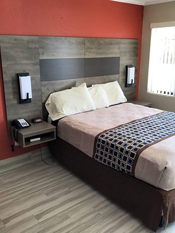 Фото Anthony's on the Beach