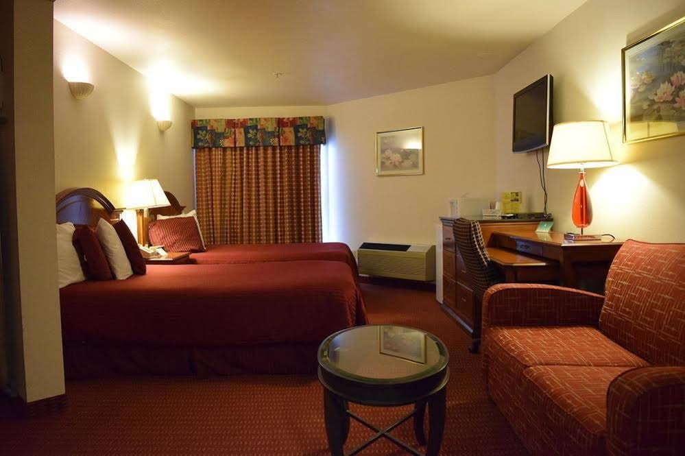 Фото The Dew Drop Inn Motel