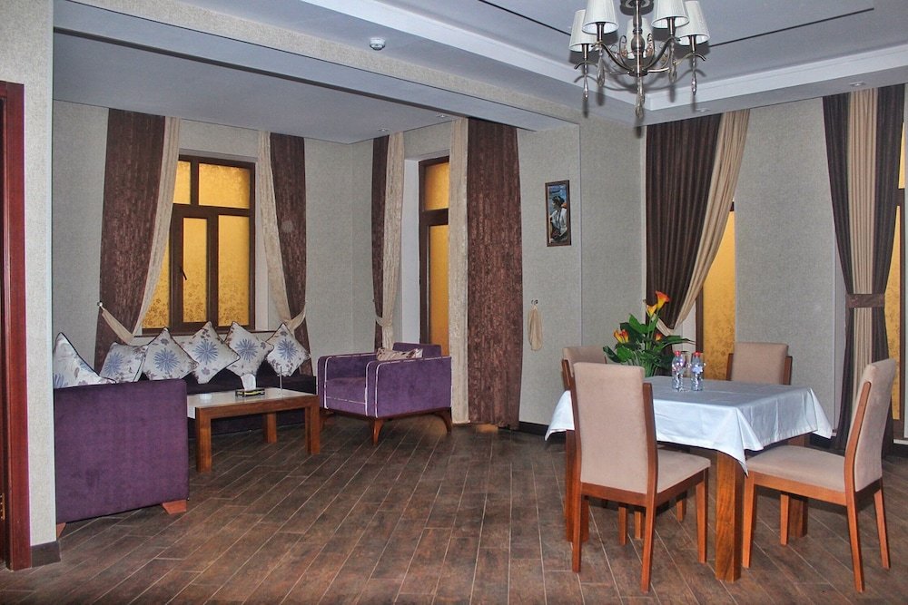 Фото Отель Manor