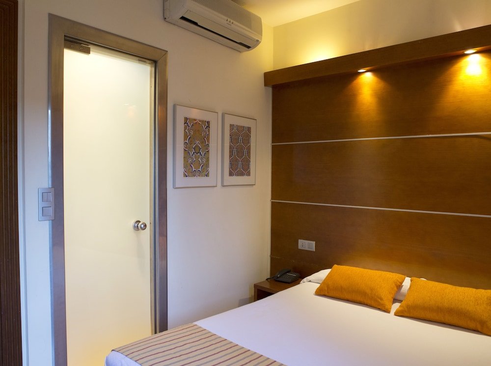 Фото Hotel Boutique Puerta de las Granadas