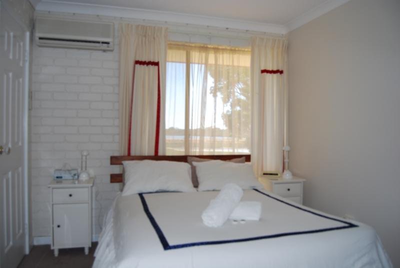 Фото Martin Fields Beach Retreat