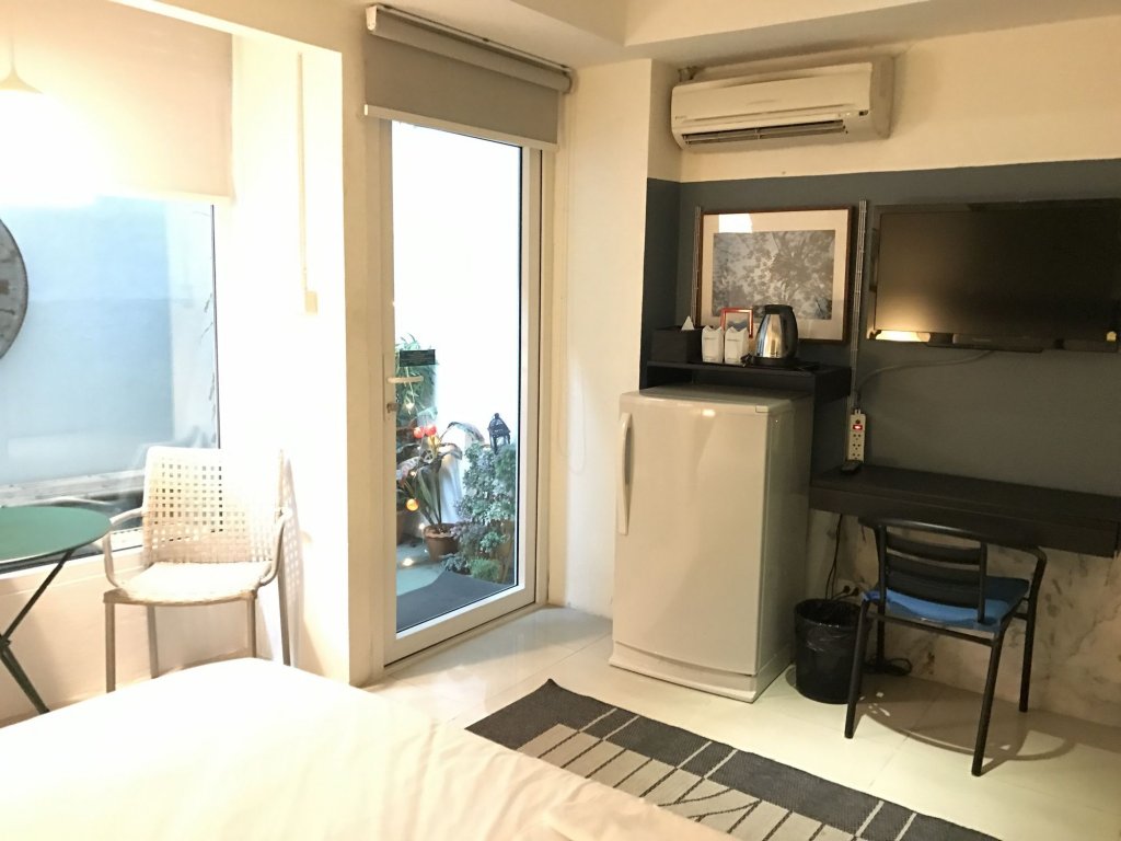 Фото Sathorn Terrace Apartment