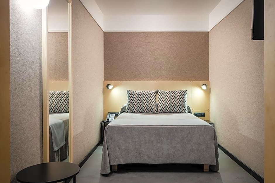 Фото Hotel Raval House