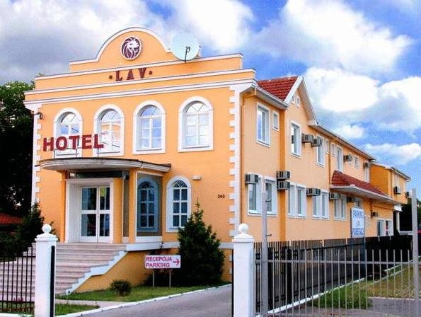 Фото отеля 1