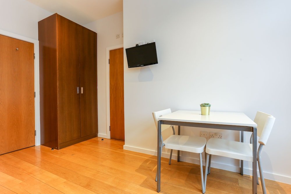 Фото St James House Serviced Apartments