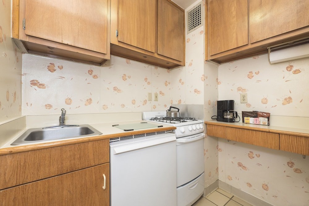 Фото Murray Hill East Suites