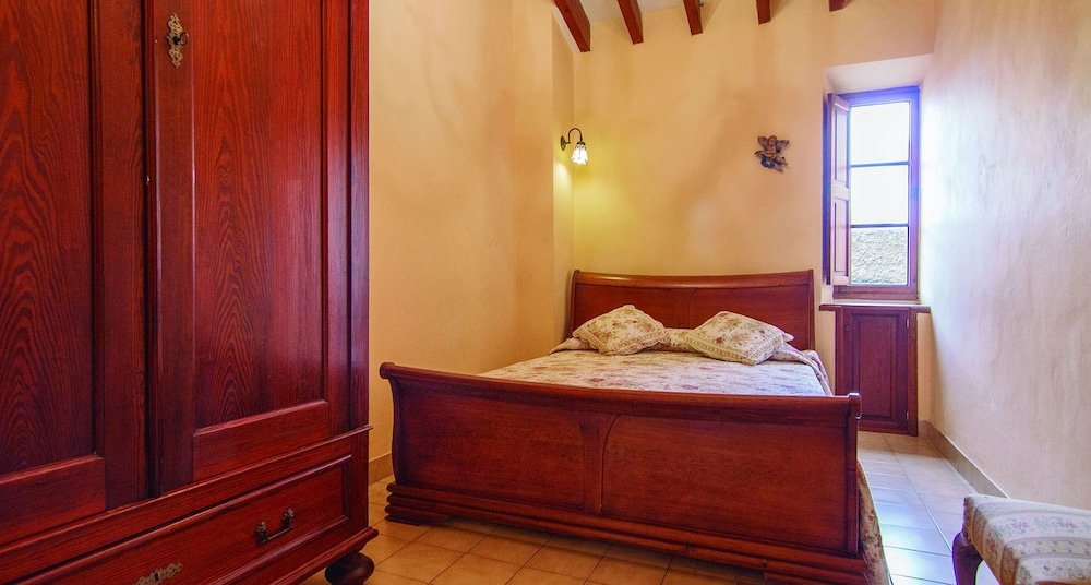 Фото Large Mallorcan Villa